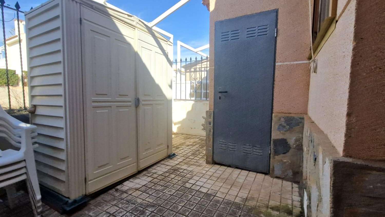 BELLE MAISON JUMELÉE DANS RÉSIDENTIEL AVEC PISCINE, À PROXIMITÉ DES MEILLEURES PLAGES