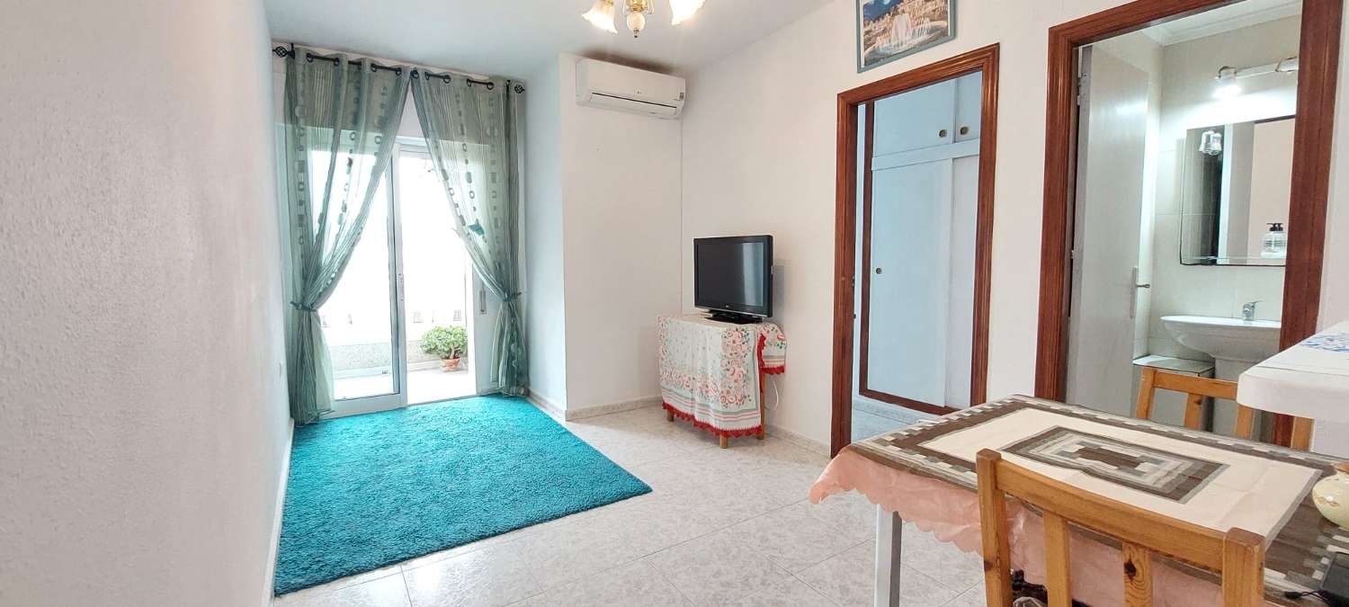 BRIGHT AND FURNISHED APARTMENT IN FRONT OF THE BUS STATION!