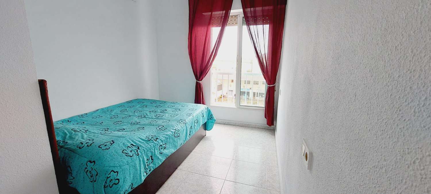 BRIGHT AND FURNISHED APARTMENT IN FRONT OF THE BUS STATION!