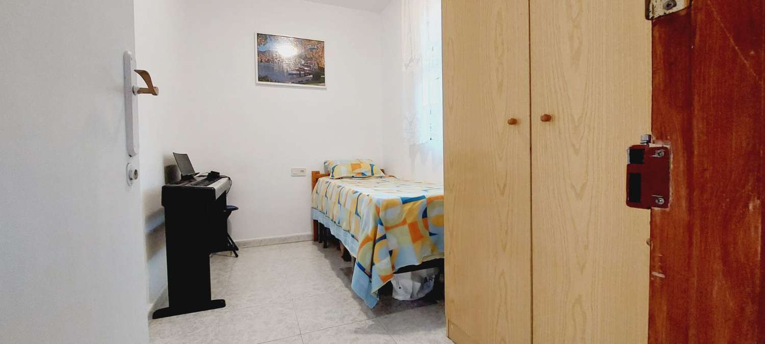 BRIGHT AND FURNISHED APARTMENT IN FRONT OF THE BUS STATION!