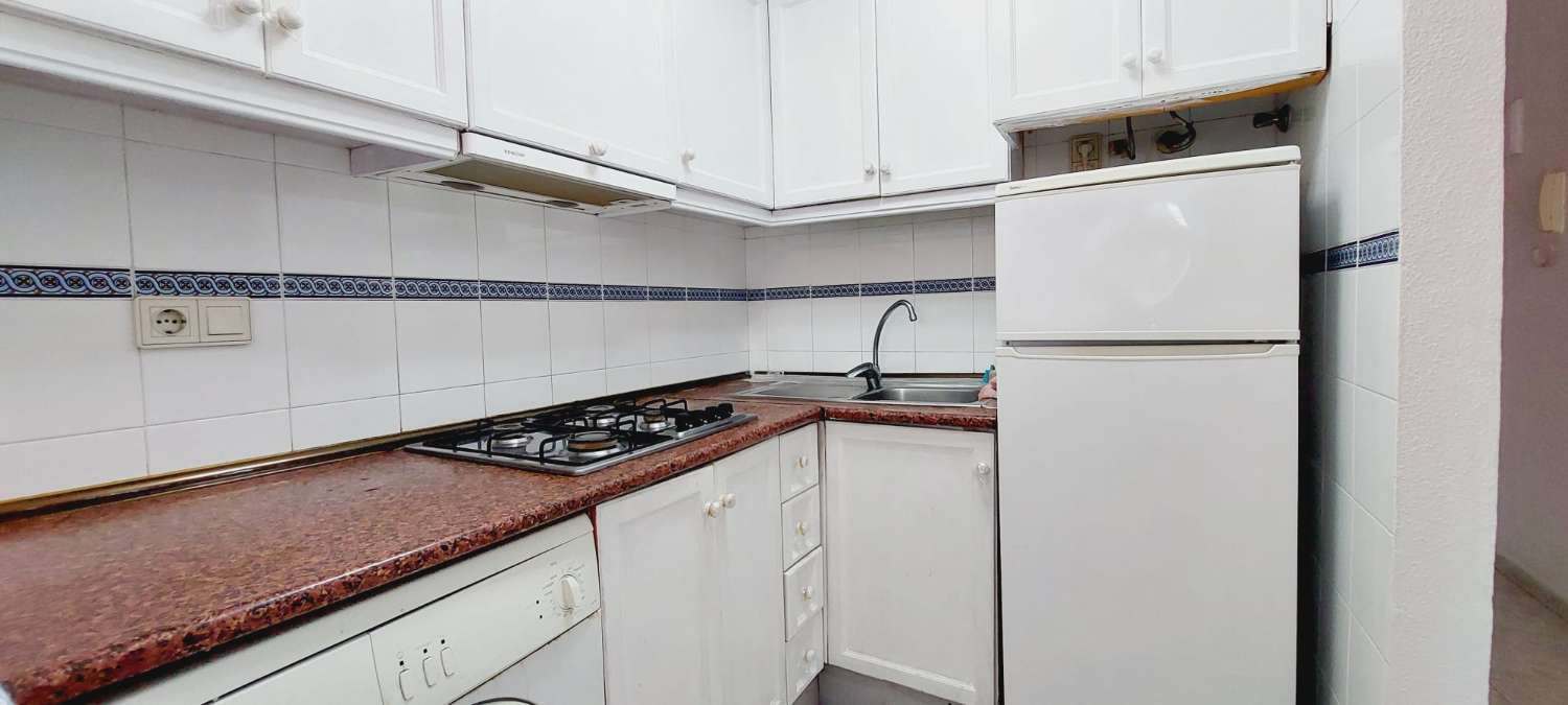 BRIGHT AND FURNISHED APARTMENT IN FRONT OF THE BUS STATION!