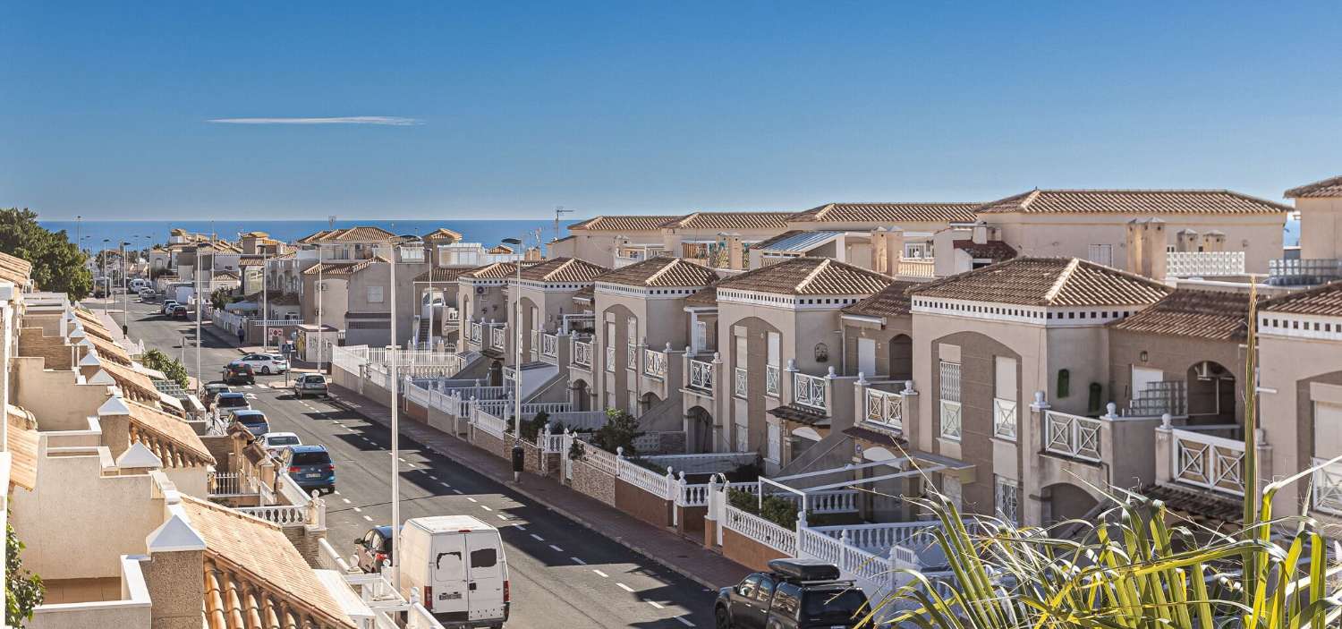 UNIQUE OPPORTUNITY: TOWNHOUSE WITH SEA VIEWS, BASEMENT AND POOL