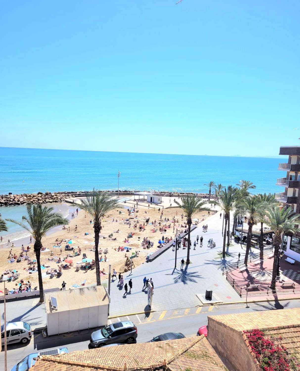 GERENOVEERD APPARTEMENT OP 150 METER VAN PLAYA DEL CURA – RUIM EN LICHT